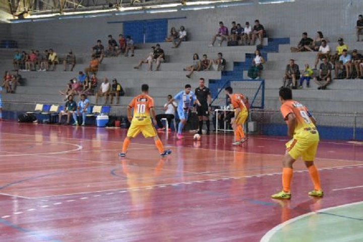 Esporte abre inscrições para campeonatos de futebol Suíço e de Futsal
