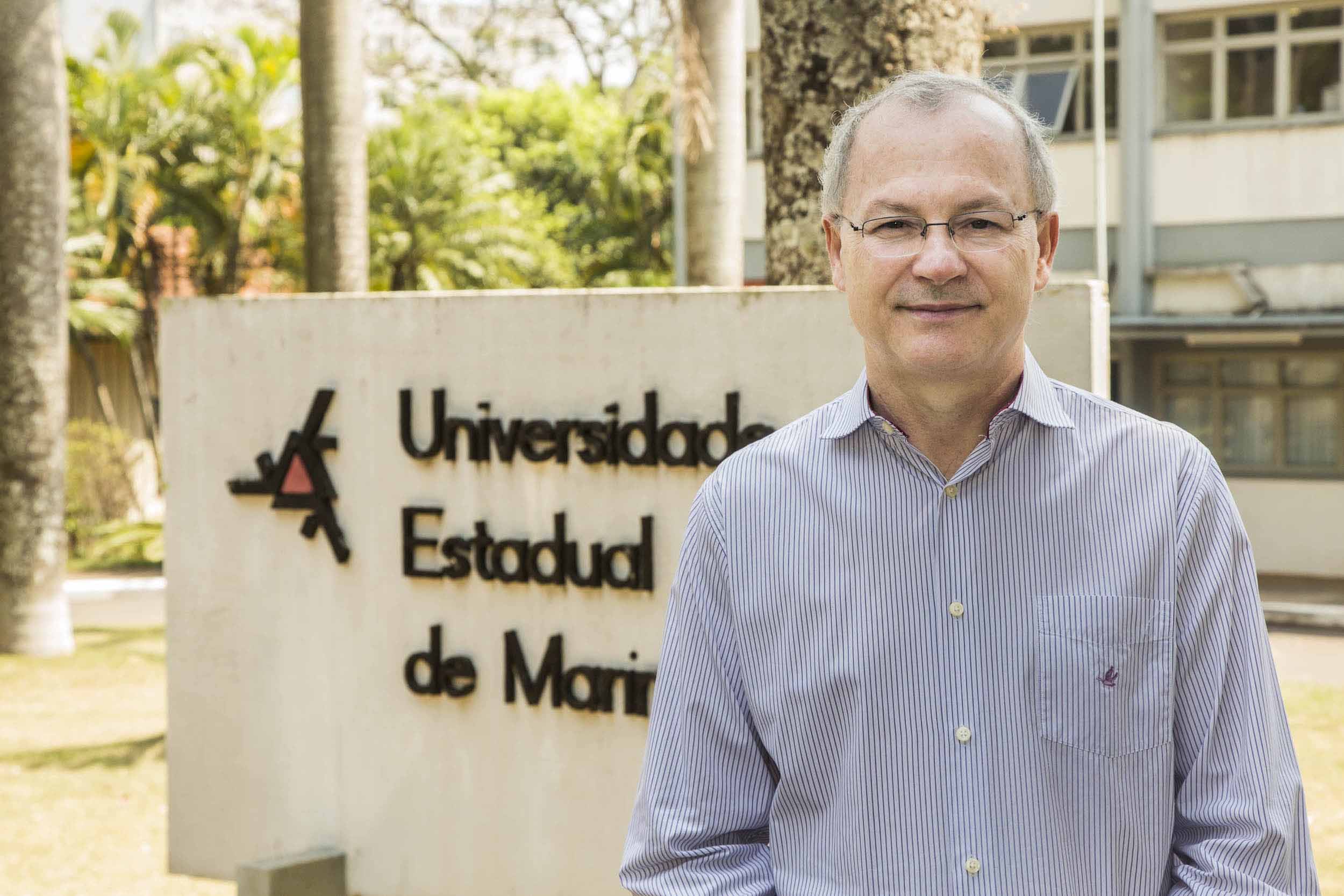 Professor da UEM é reconhecido com prêmio internacional na área de Física