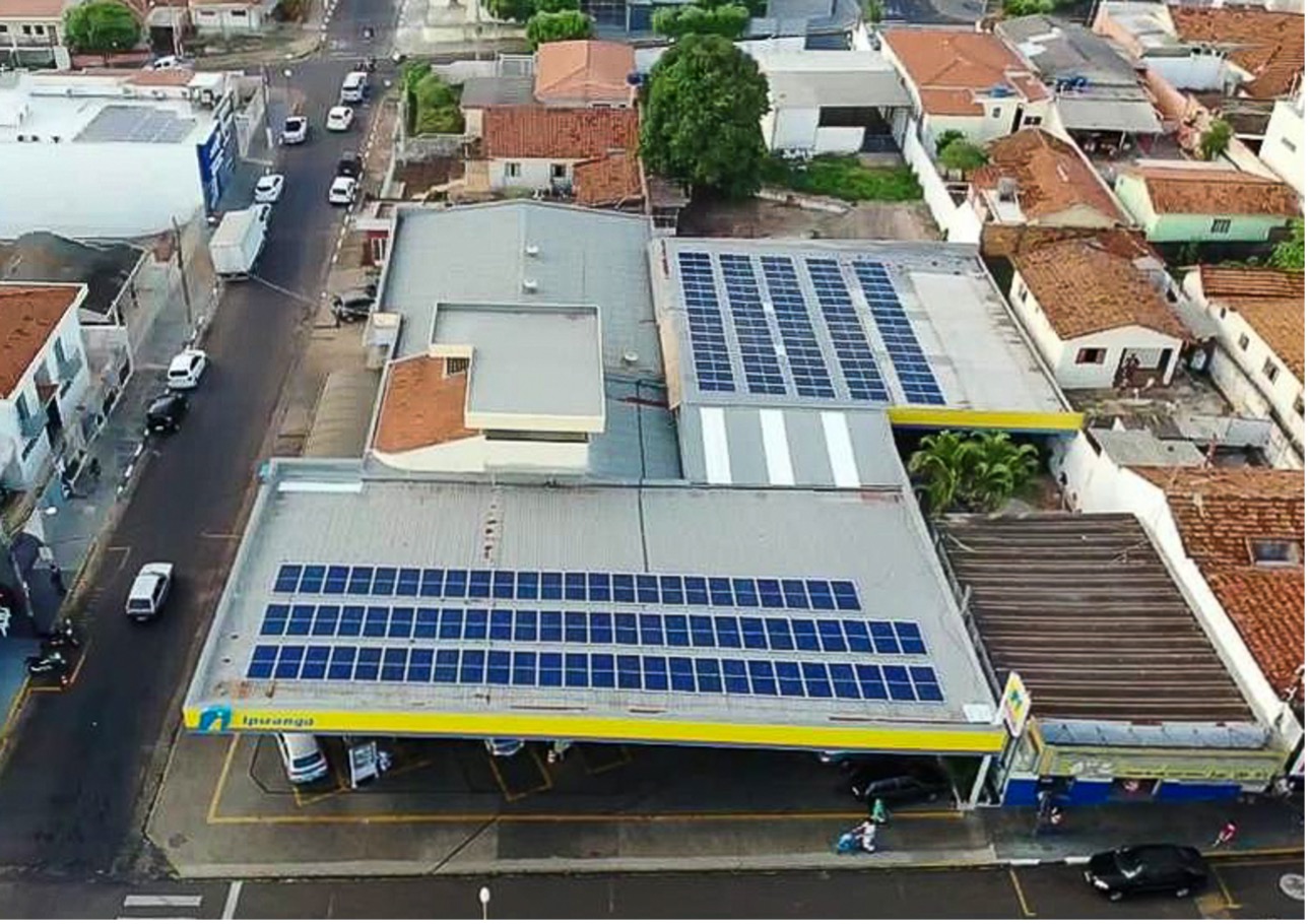 Brasil tem 1 milhão de sistemas de energia solar e registra aumento de franquias