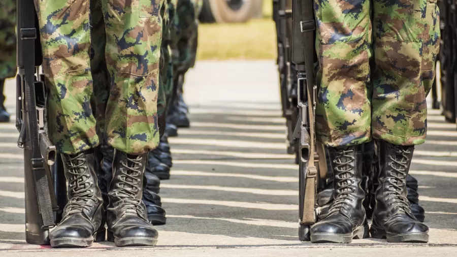 CGU aponta 2,3 mil irregularidades em salários de militares no governo