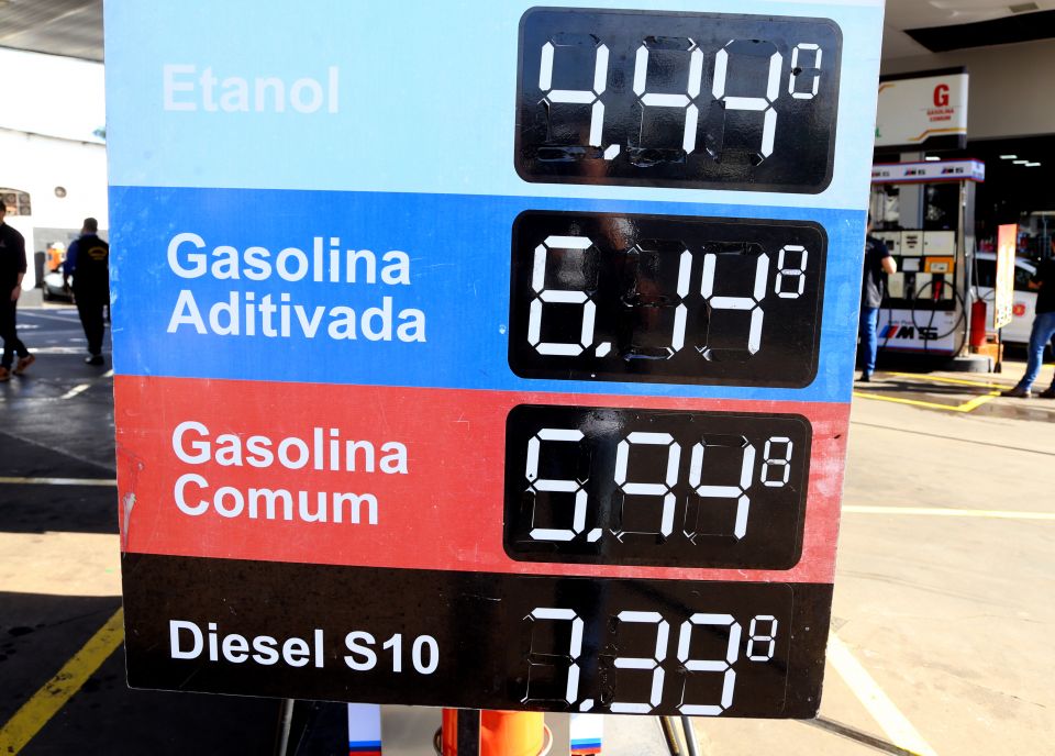 Procon identifica diferença de até 17,8% nos preços dos combustíveis em Maringá
