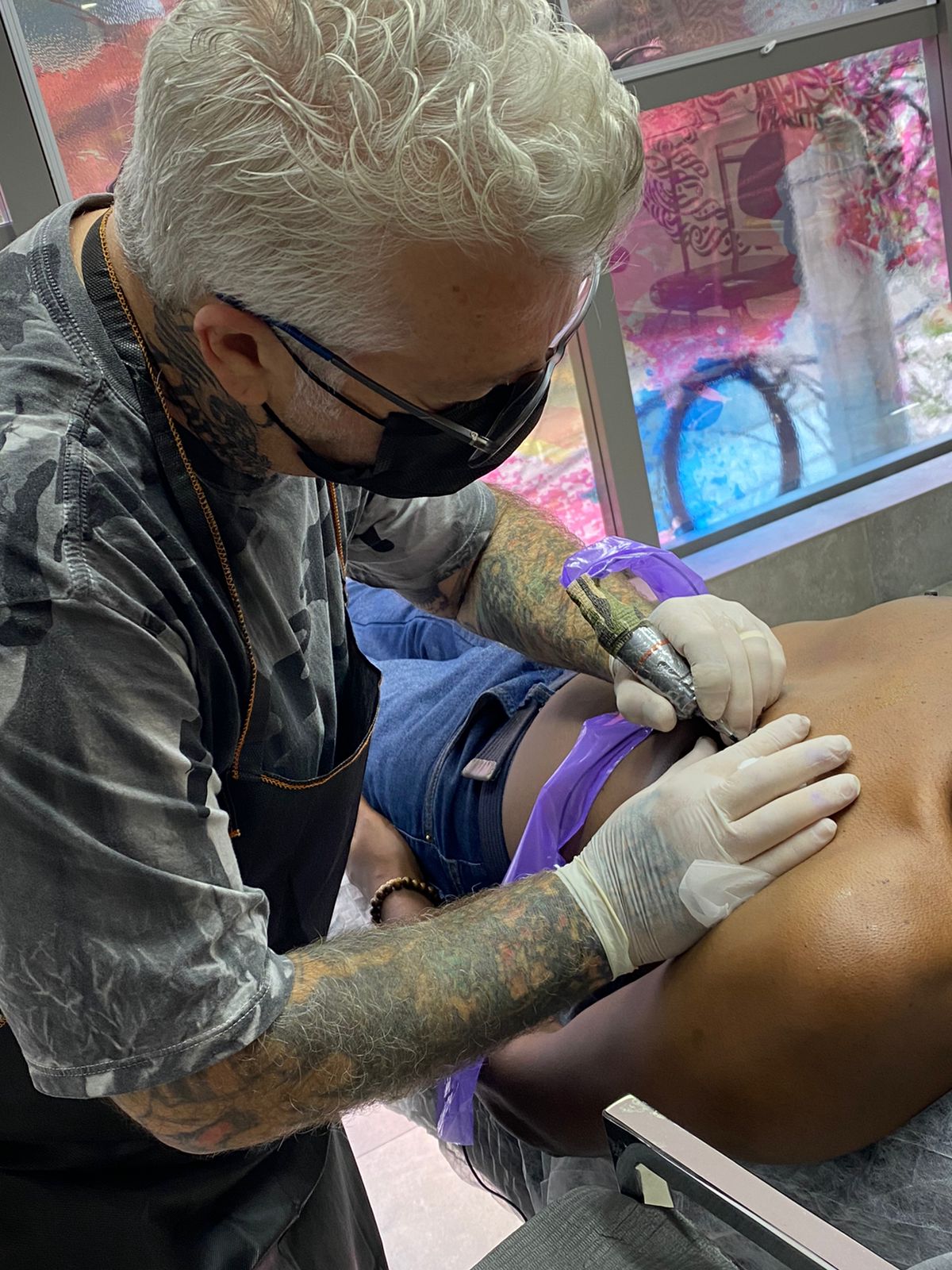 Indústria global de tatuagem cresceu 23,2% em 2021