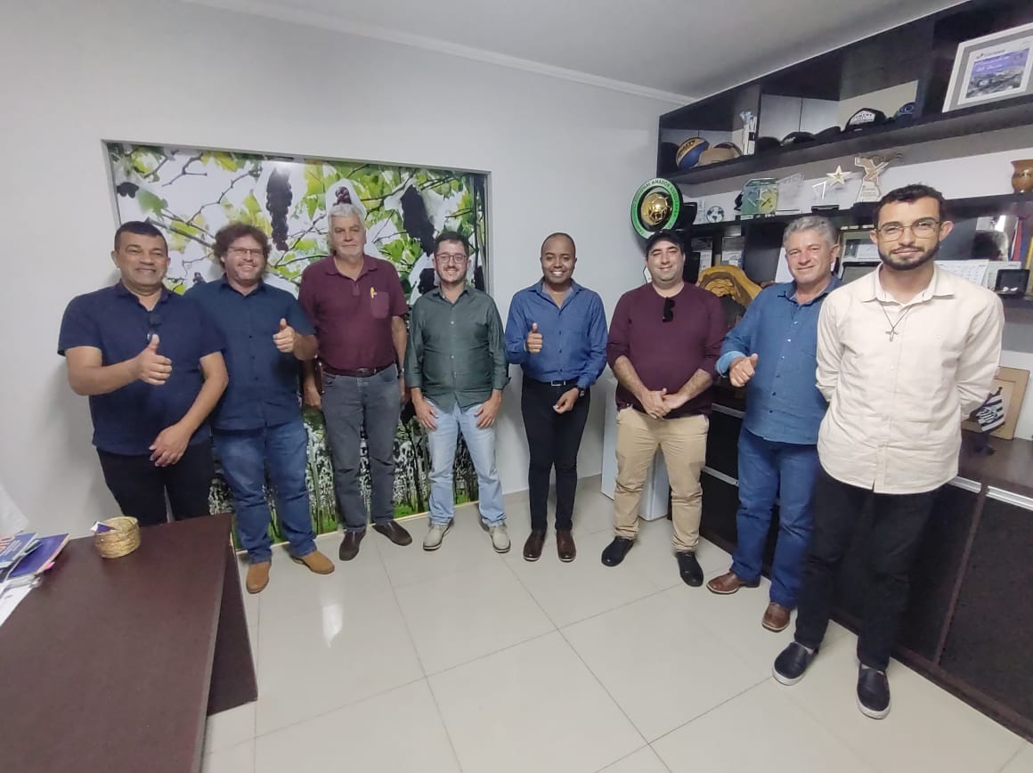 Prefeitos de Minas Gerais conhecem o Programa Marialva Compra