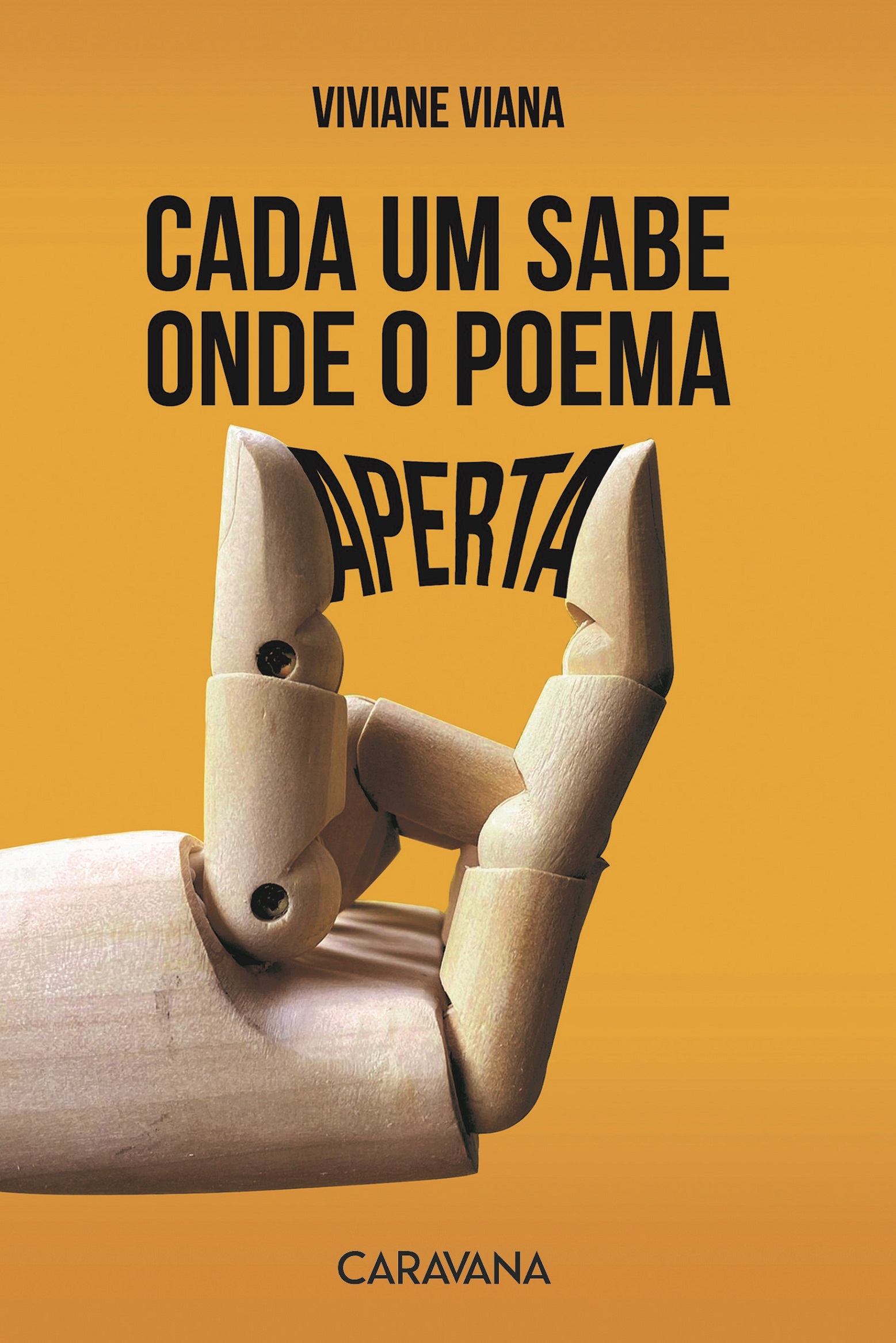 Jornalista lança livro de poesia engajada e quer resgatar a leitura de poemas