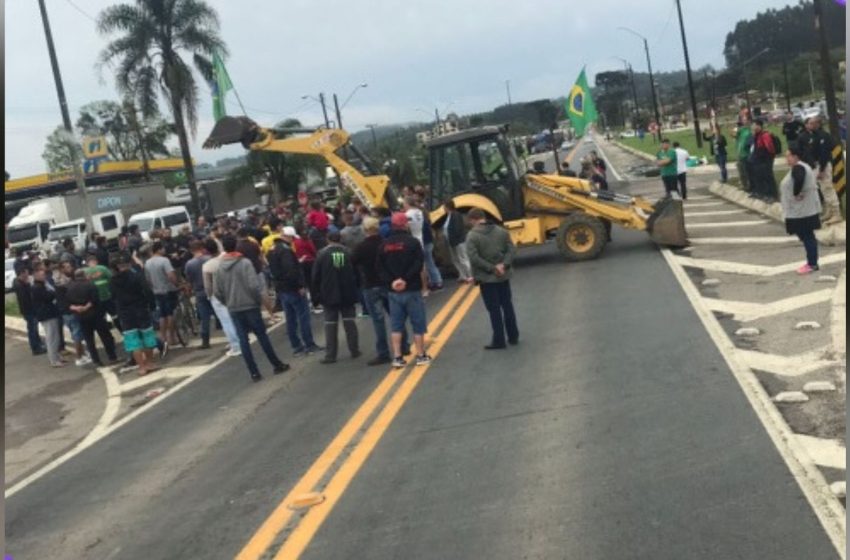 Multas a bolsonaristas por bloqueios de rodovias chegam a R$ 18 milhões