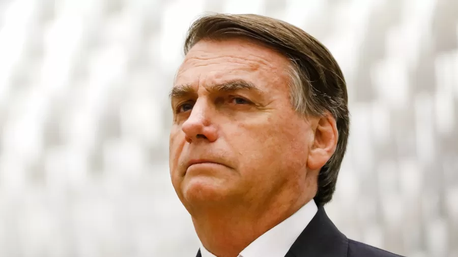 Bolsonaro pode ser preso em flagrante durante manifestação de 25 de fevereiro, alerta jurista