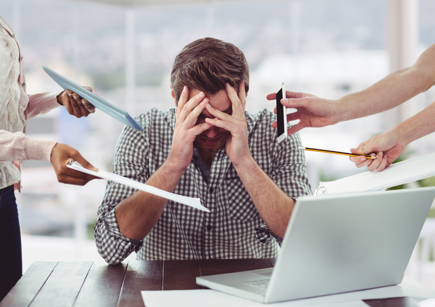 Burnout afeta 1 em cada 5 trabalhadores no Brasil