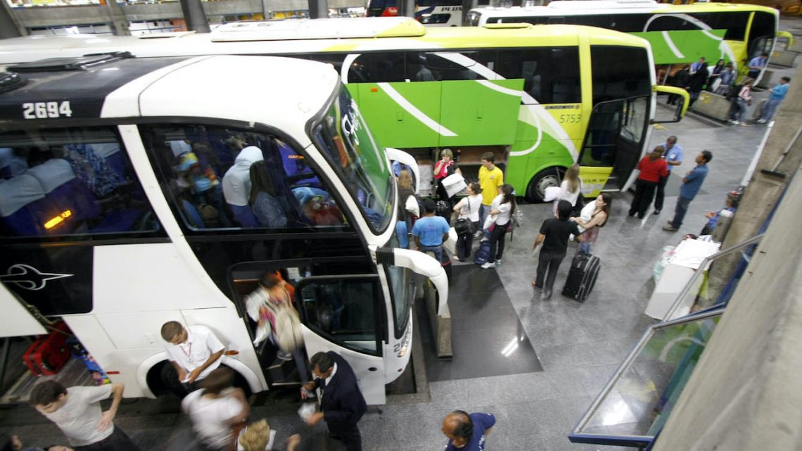 Viagens de ônibus em alta exigem mais atenção à segurança