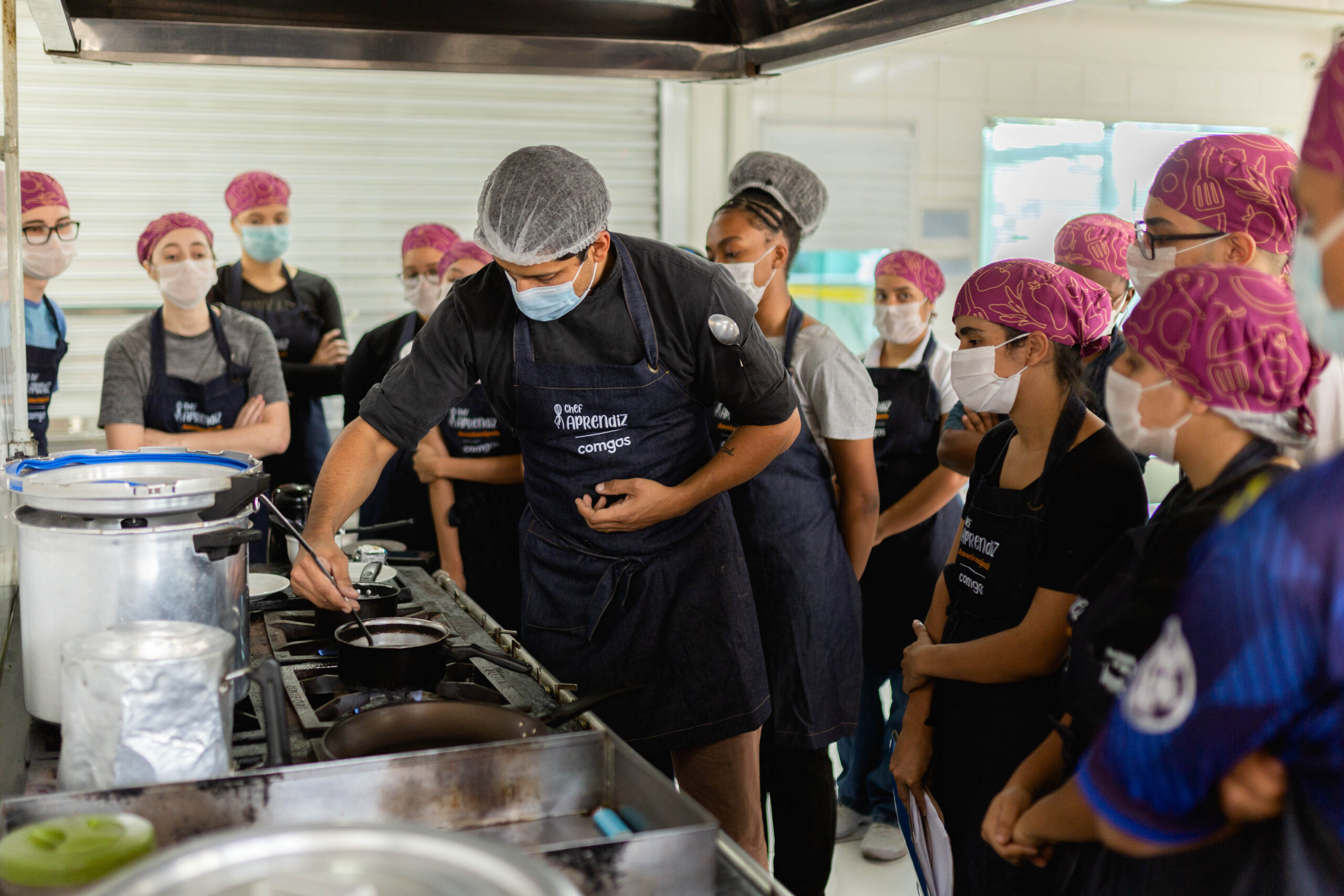 Chef Aprendiz abre 40 vagas para jovens em situação de vulnerabilidade