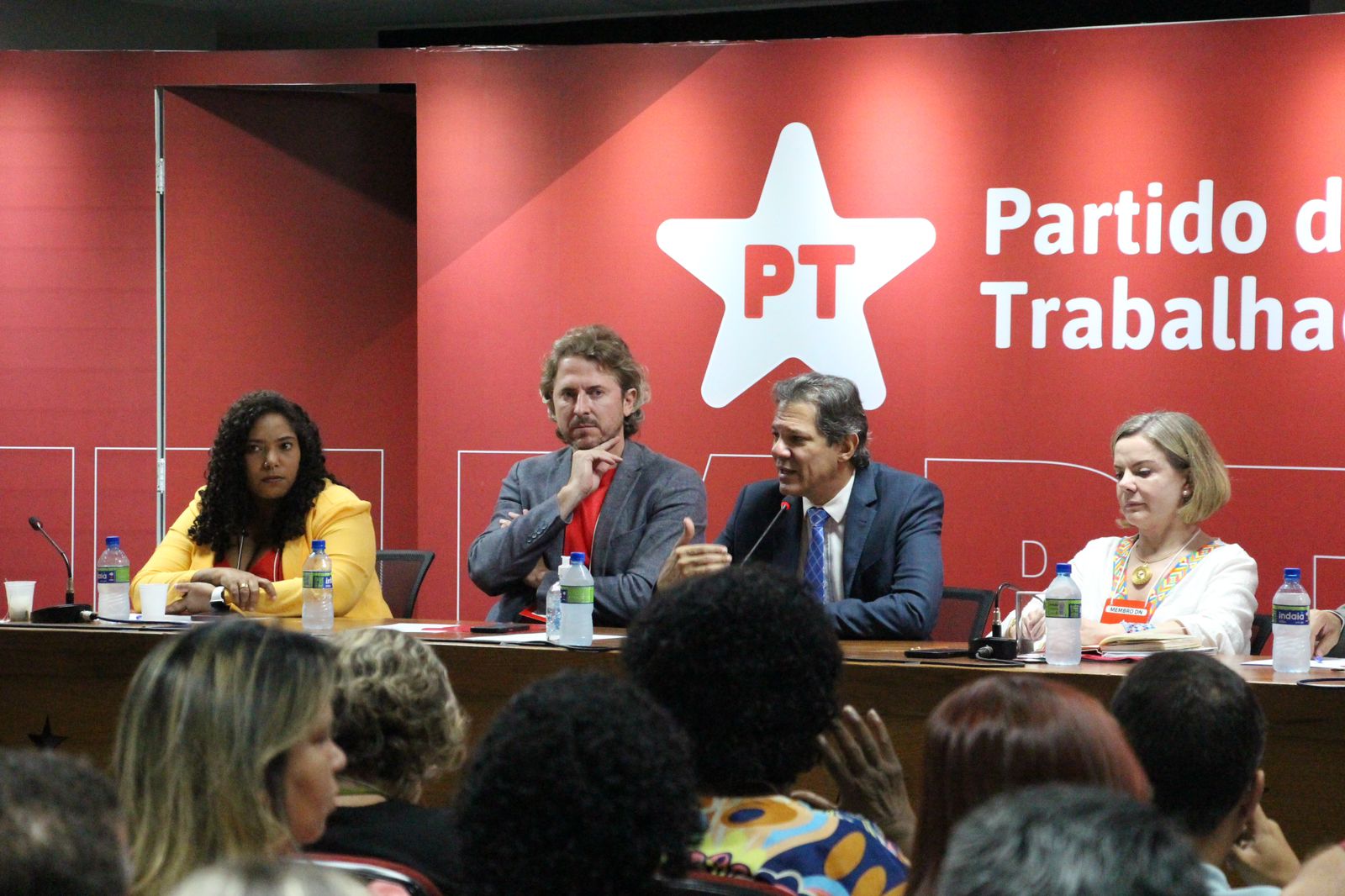 Tarefa do PT é reconstruir o Brasil de novo, diz Zeca Dirceu
