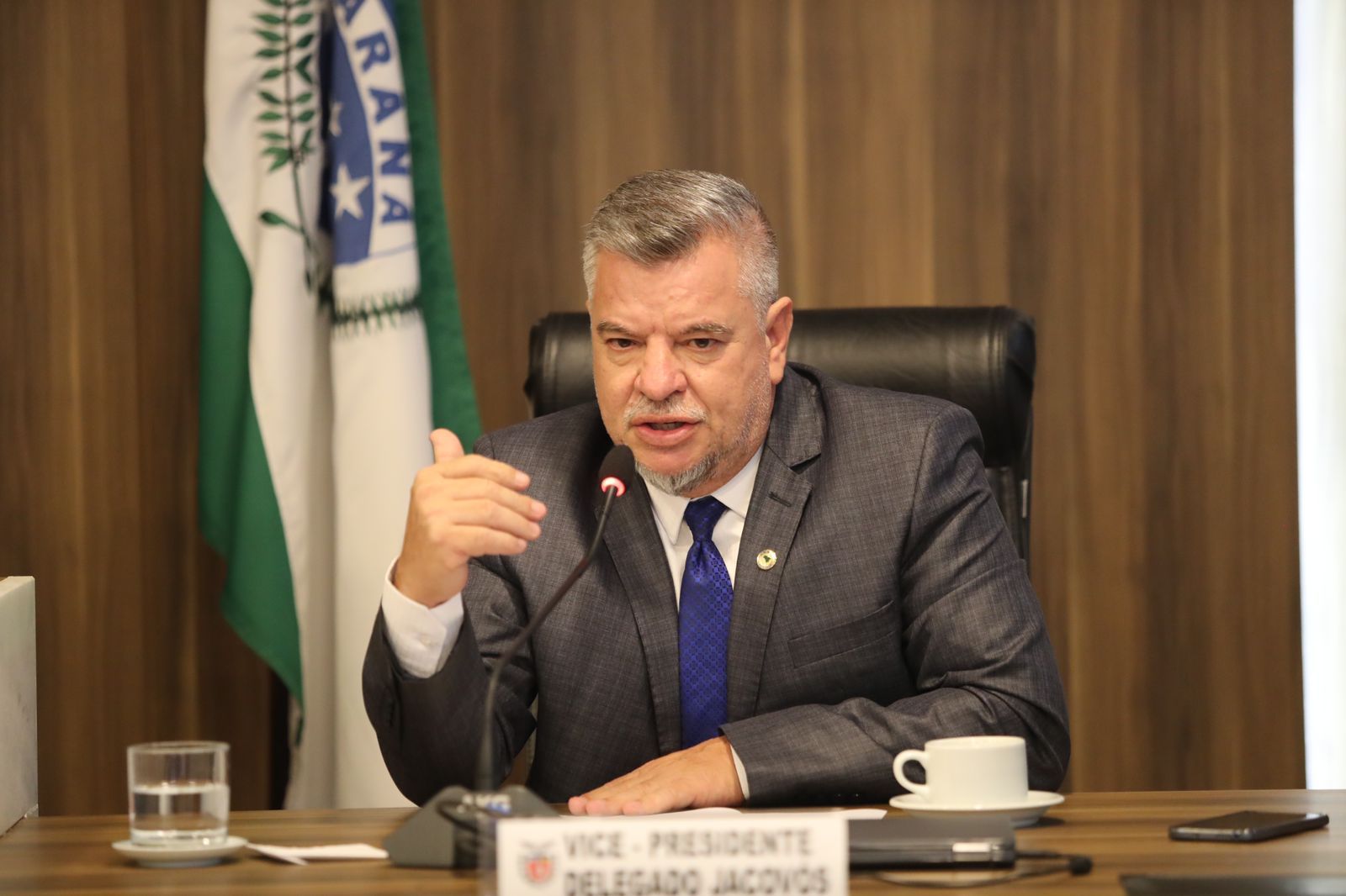 Delegado Jacovós apresenta projeto de lei que obriga a instalação de cancelas nas passagens de trens no Paraná