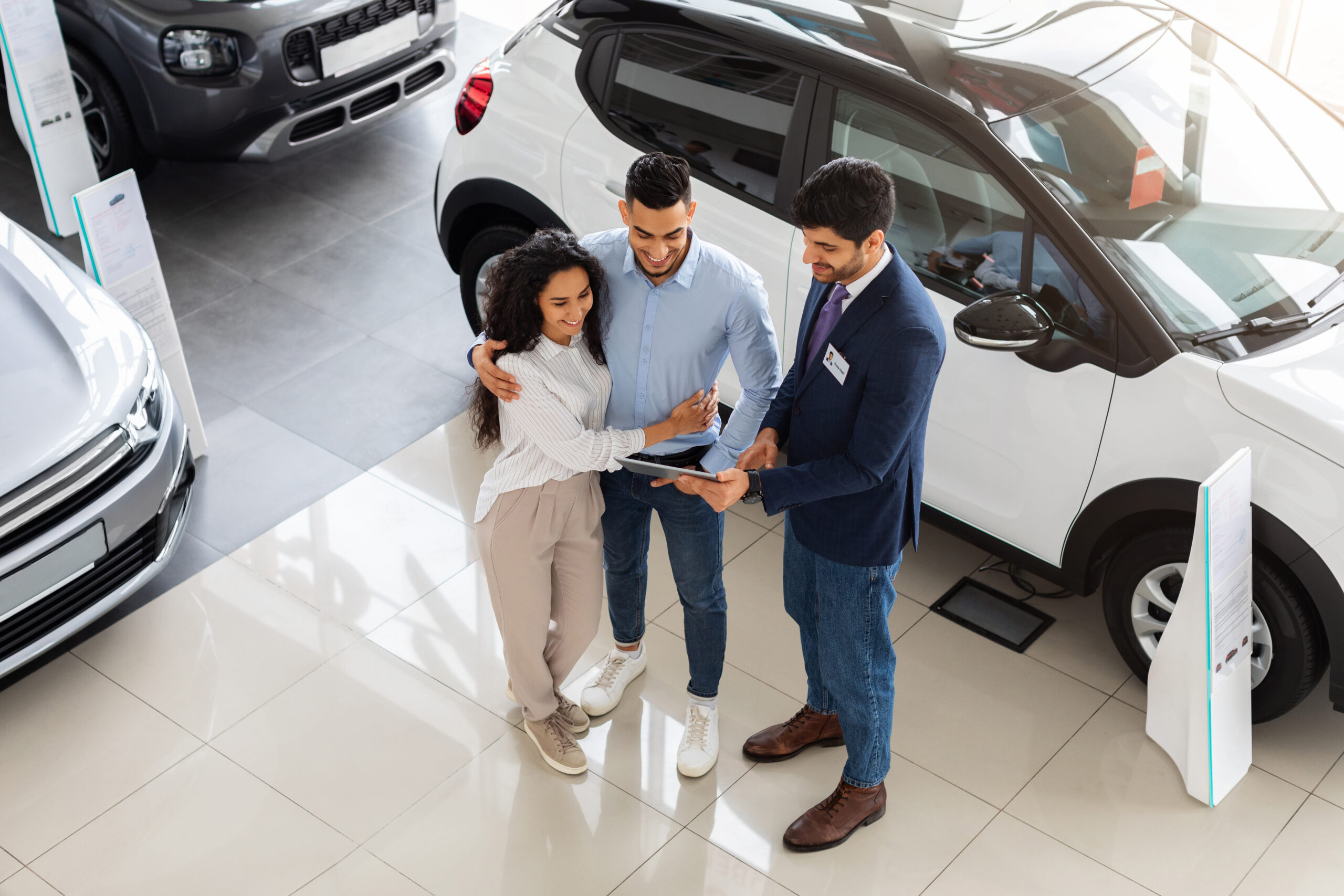 Com sistemas híbridos, compra e venda de veículos ficam mais personalizadas e aquecem mercado automotivo