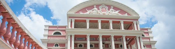 Teatro Amazonas é apontado como edifício mais bonito do Brasil