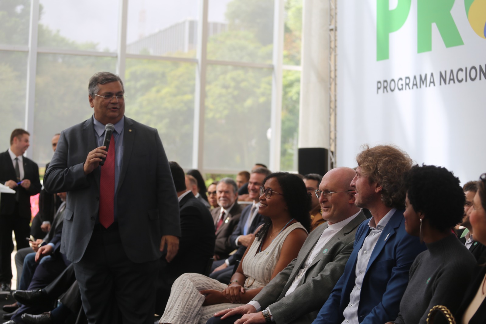 Zeca Dirceu destaca saldo de R$ 60 milhões do Pronasci ao Paraná