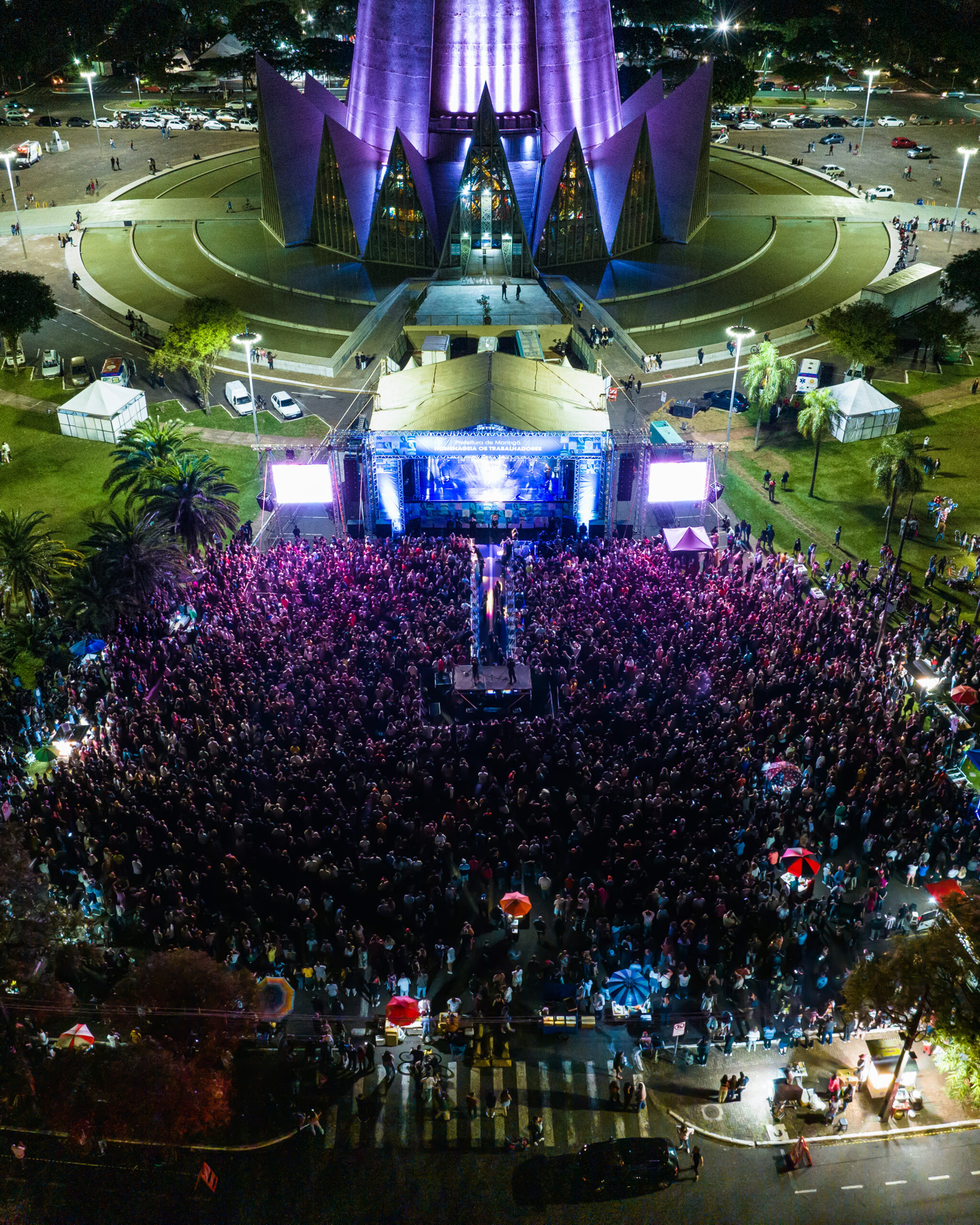 Show da Elba Ramalho em comemoração ao ′Dia do Trabalhador′ reúne 15 mil pessoas na Praça da Catedral