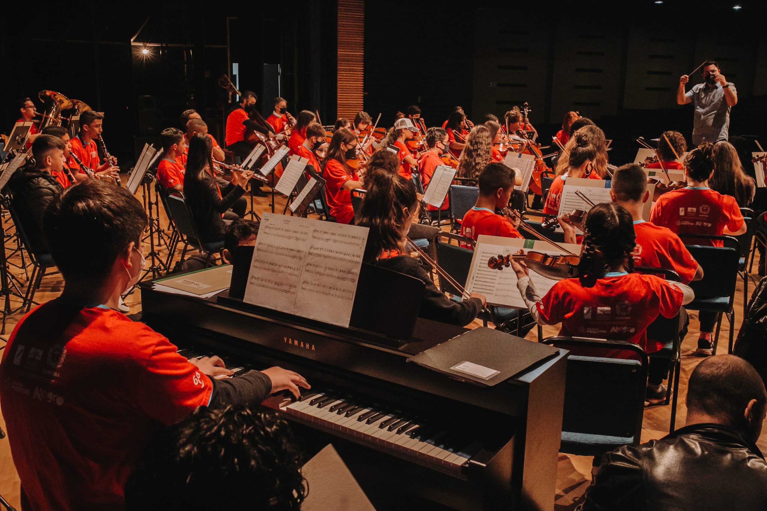 Orquestra filantrópica realiza concerto gratuito em Curitiba