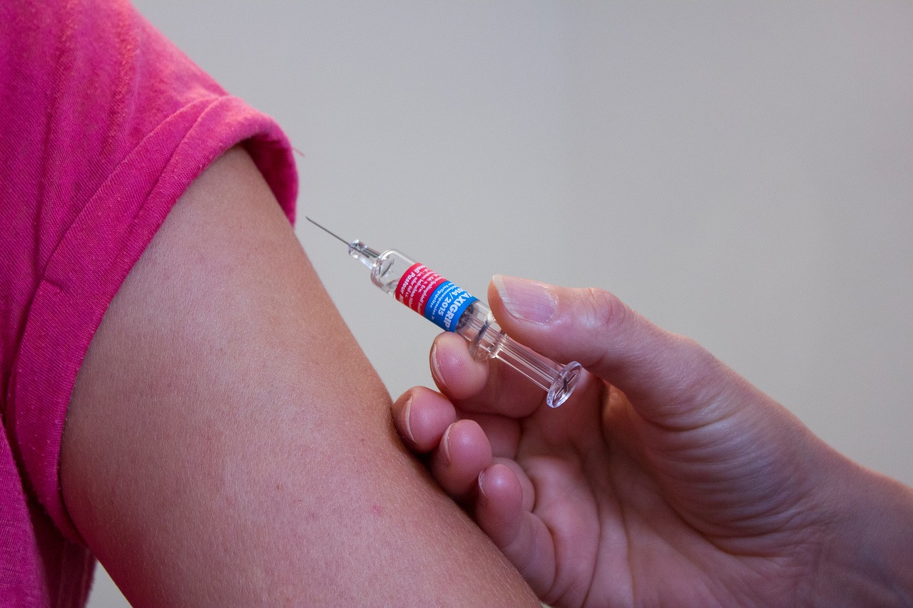 Prestes a completar 50 anos, Programa Nacional de Imunizações enfrenta baixa adesão