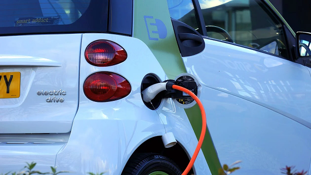 Mercado de veículos elétricos cresce 51% no primeiro quadrimestre de 2023