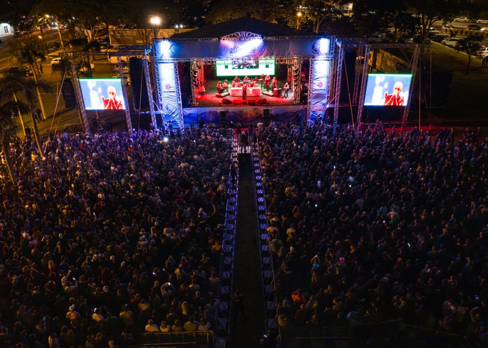 Show de Marcelo D2 na Virada Cultural reúne mais de 12 mil pessoas na Praça do Antigo Aeroporto