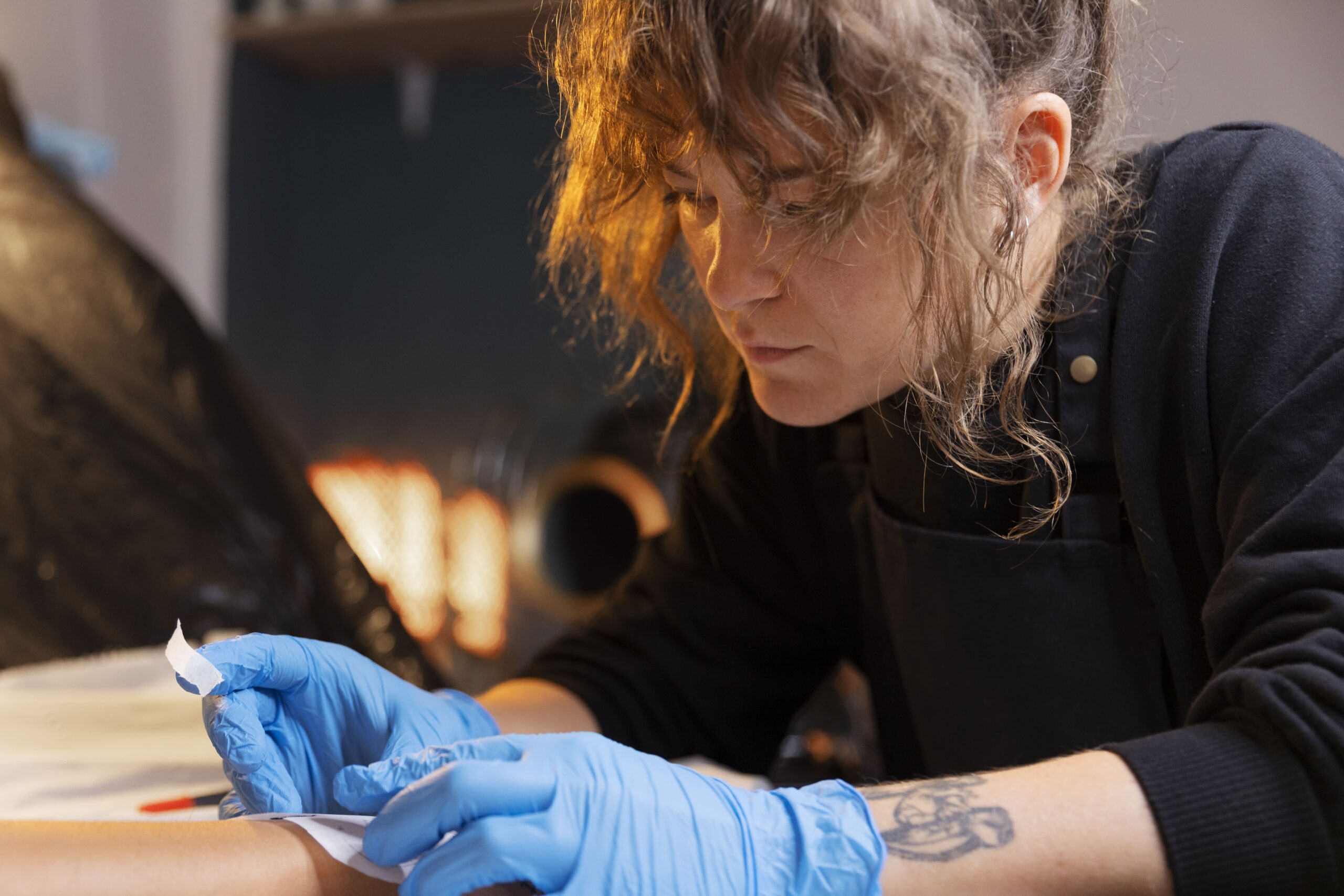 Mercado de remoção de tatuagens pode crescer 8,5%, diz estudo