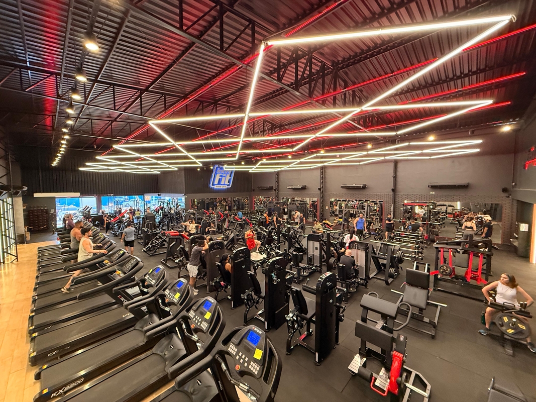 Mercado fitness impulsiona novos modelos de academias