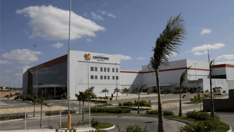 Construção de shopping marca desenvolvimento em Lagarto