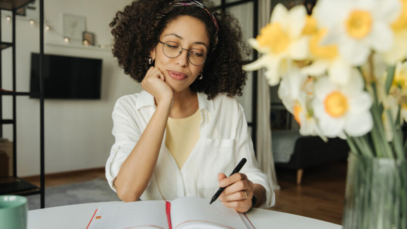 Alcançar metas de Ano Novo exige regulação emocional