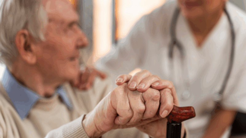 Envelhecimento amplia demanda por geriatria no SUS
