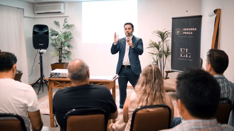 E-Lance lança campanha para formação de leiloeiros