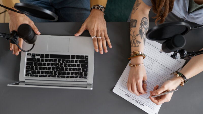 Jornalistas buscam independência com portais próprios