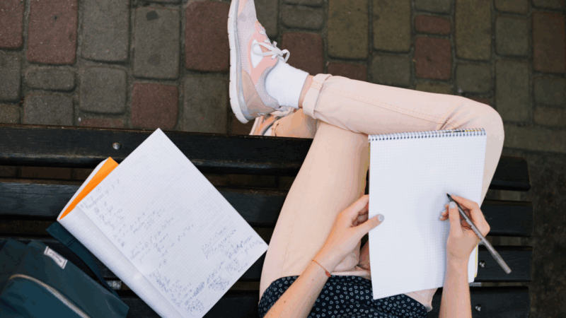 MEC convoca candidatos na lista de espera do FIES e define prazos de validação