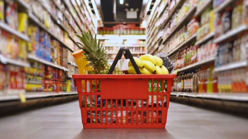 Mais brasileiros estão parcelando compras de supermercado