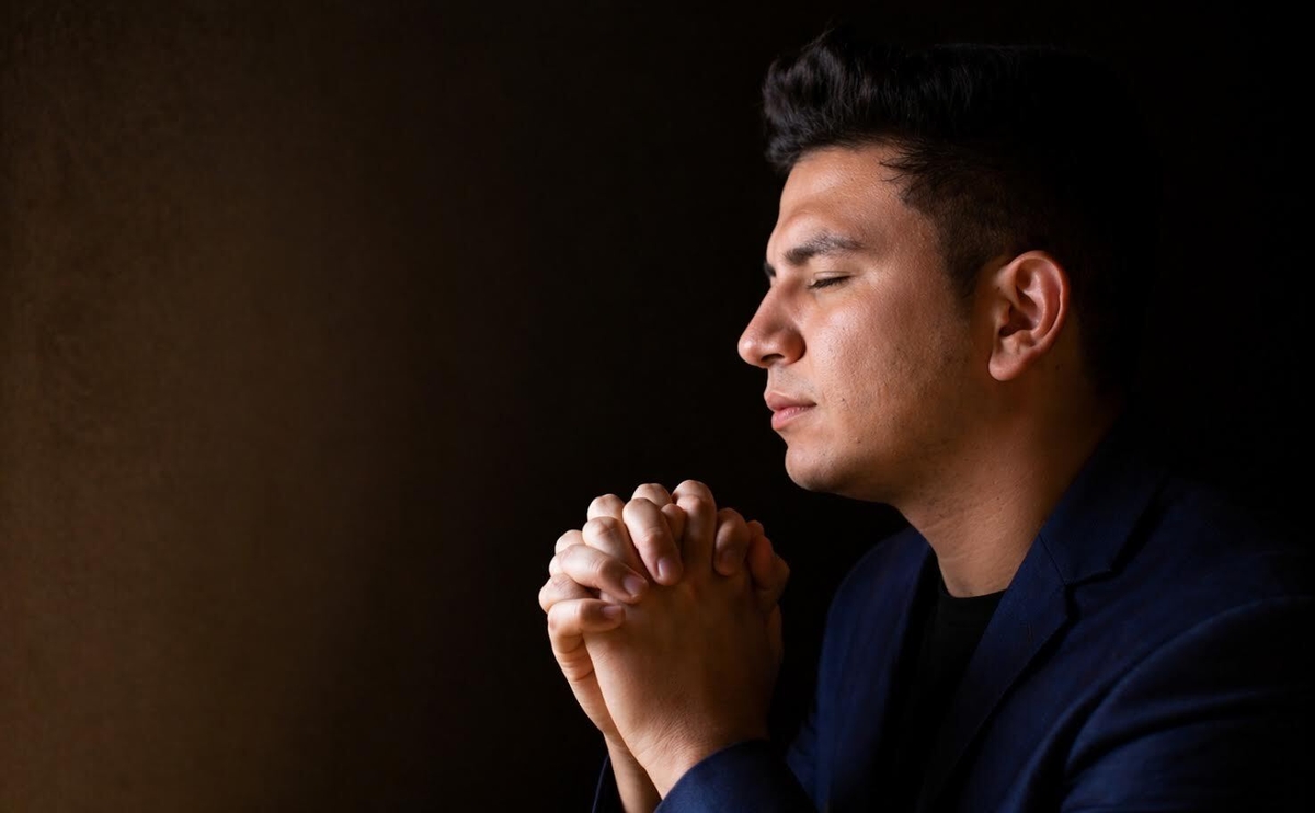 Fé e ciência: oração pode contribuir com o bem-estar