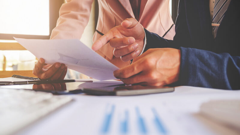 Aquisição de consórcio demanda atenção com contratos