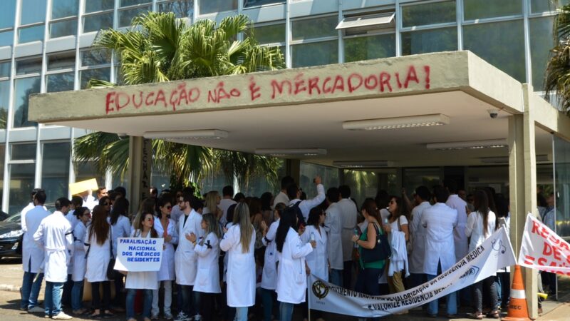 Procuram-se profissionais para residências médicas no Brasil