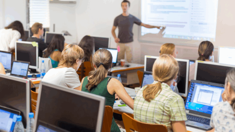 Escolher a faculdade ideal exige pesquisa e atenção