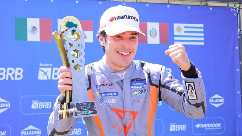 Celso Neto inicia temporada do TCR Brasil na vice-liderança