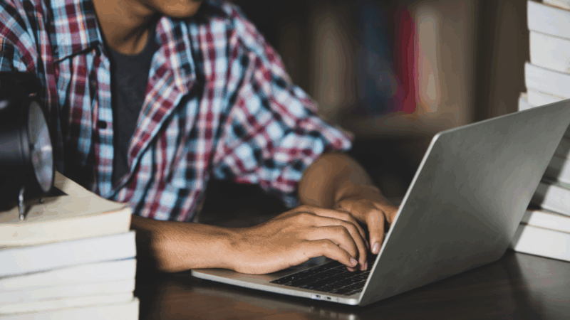 MEC atualiza critérios do ProUni e Fies para 2026