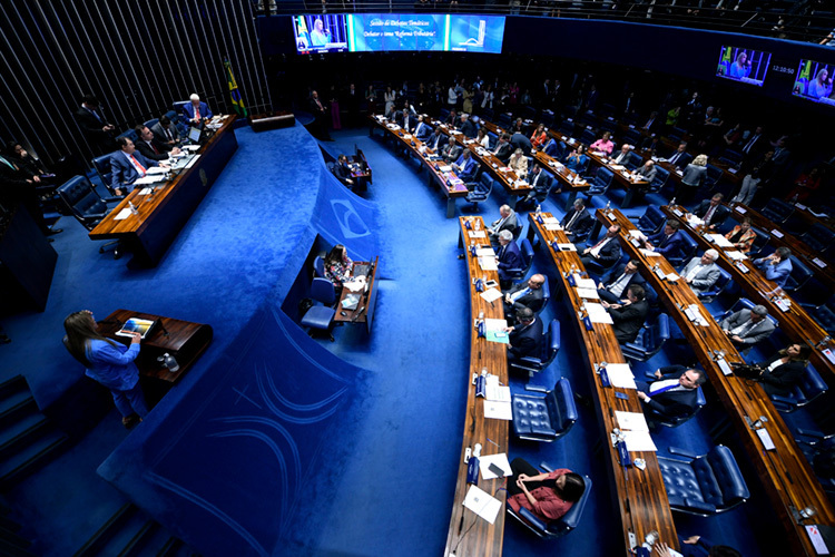 Congresso promulga PEC 45/19 e reforma tributária avança no Brasil