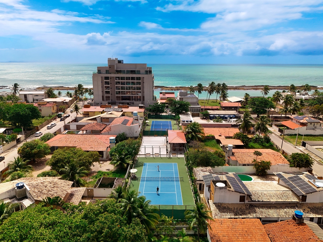 Ritz inaugura clube de tênis em Barra de São Miguel