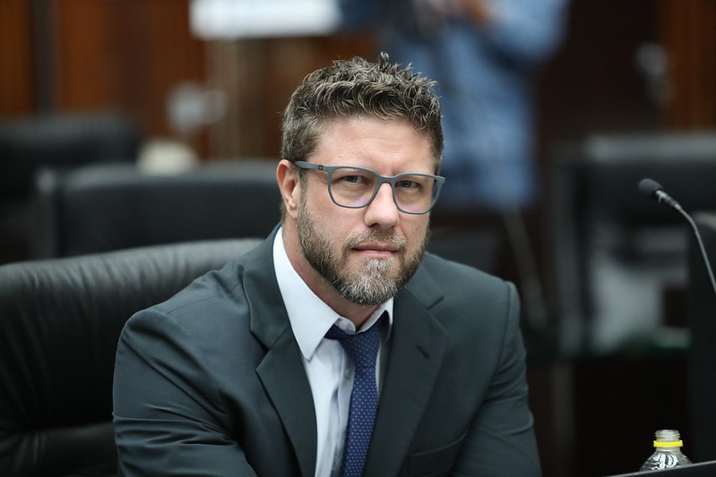 Ágili aponta: nenhum aliado de Ratinho Junior ameaça a liderança de Requião Filho no Paraná
