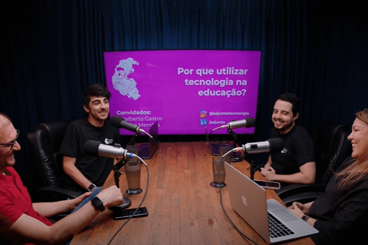 Podcast debate a adoção de tecnologias em escolas