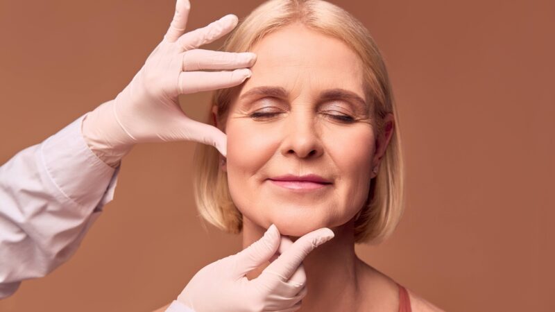 Dermatologia: pele madura exige protocolos personalizados