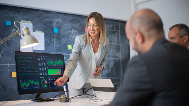 CSCs de alta performance investem mais em TI e automação