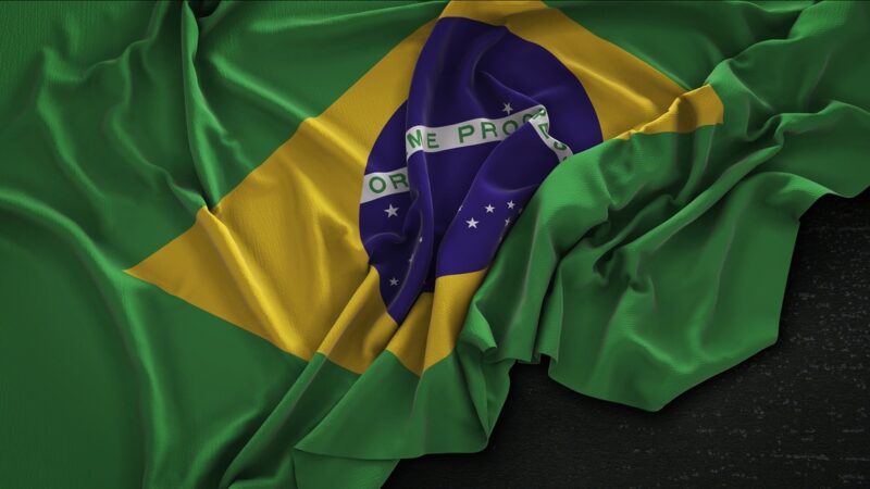 Obra de Samuel Hanan analisa dados e revela as fissuras sociais do país