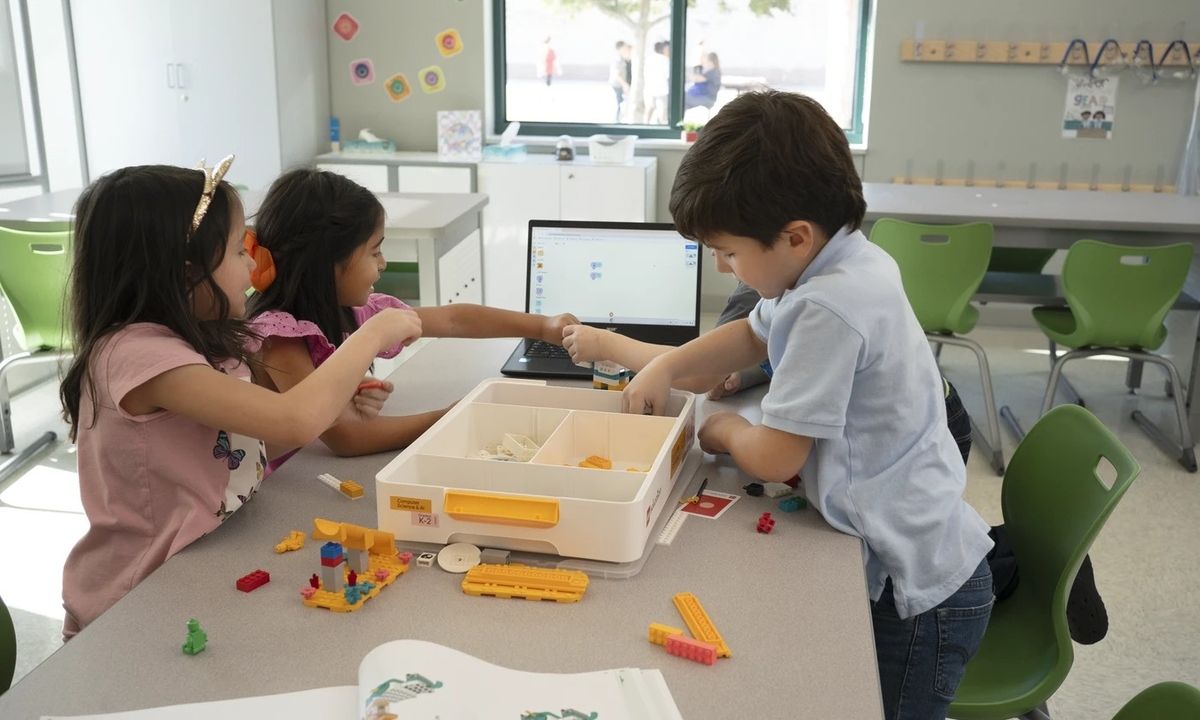 LEGO® Education amplia ensino de computação e IA nas escolas