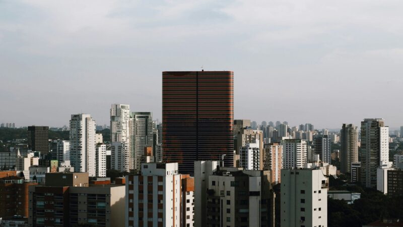 Mercado imobiliário de alto padrão em SP mostra resiliência
