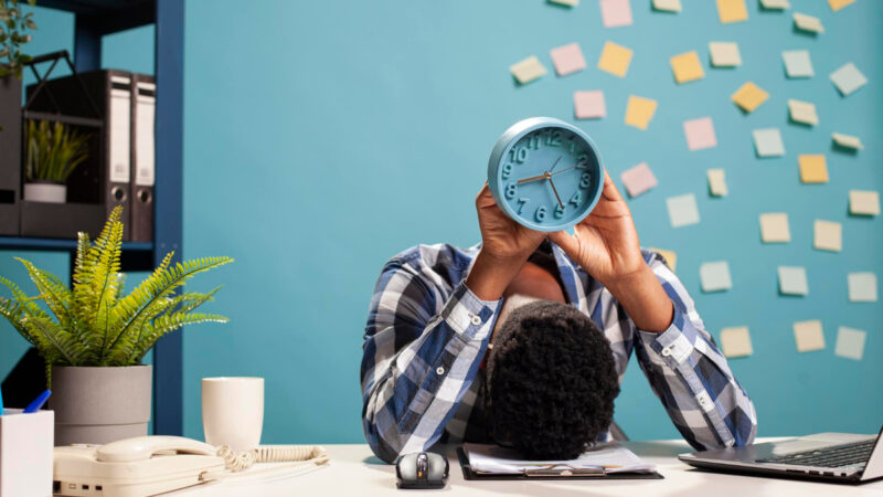 OMS classifica burnout como condição de saúde ocupacional