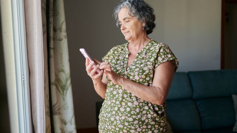 Vida digital desafia convivência na terceira idade