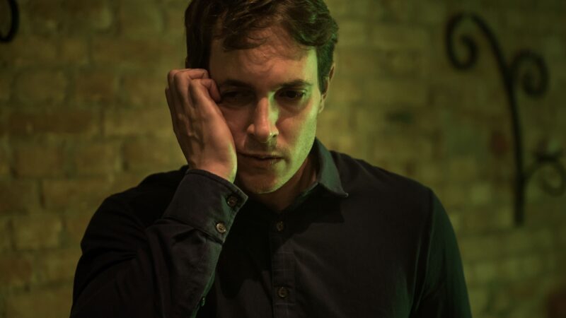 Obras de Uranio Bonoldi debatem ética e escolhas humanas